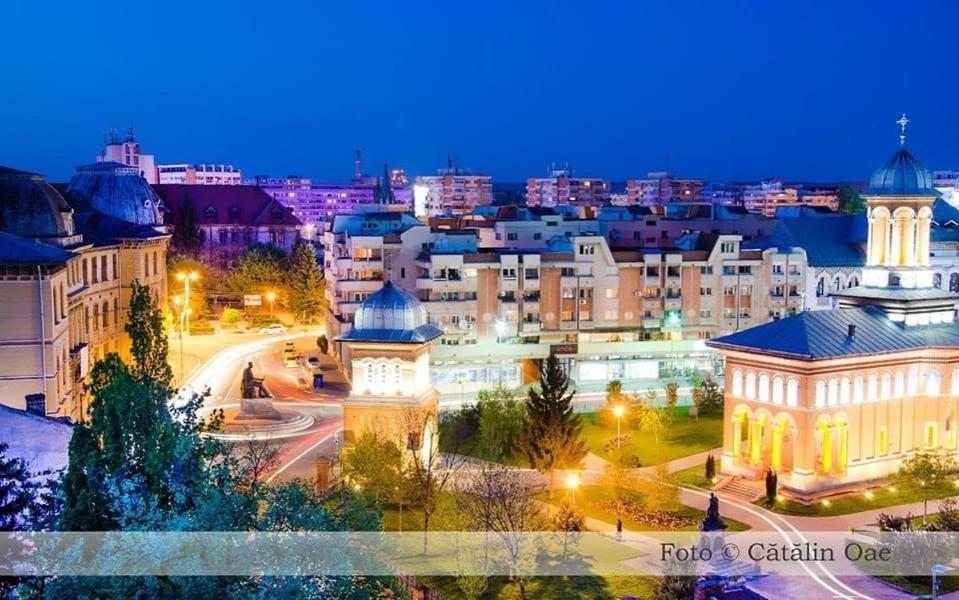 Vintage Apartament Ultracentral Craiova Exterior foto